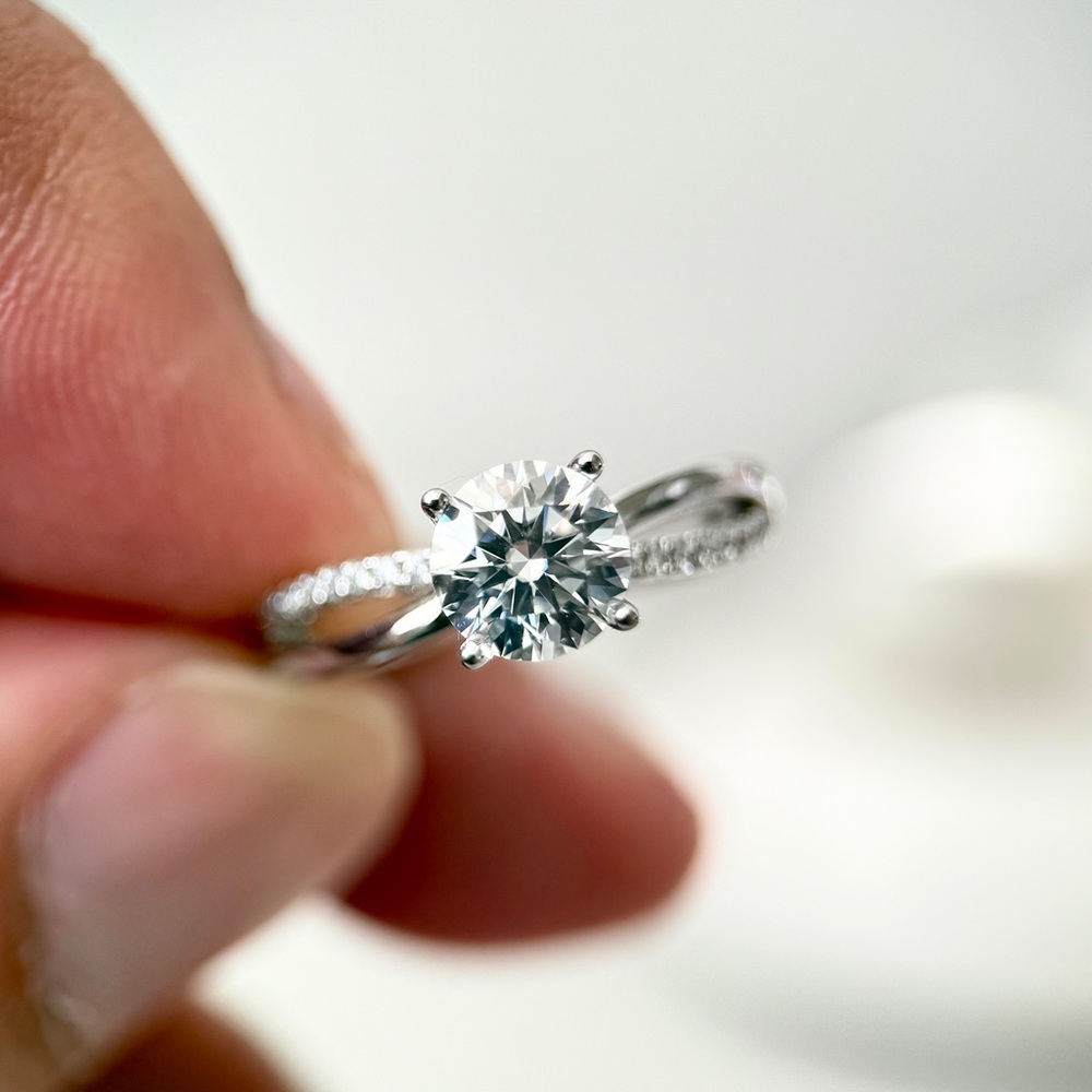 1cr S925 Moissanite Engagement Ring Double Shoulder 18k Gold Plate - Picture 6 of 8